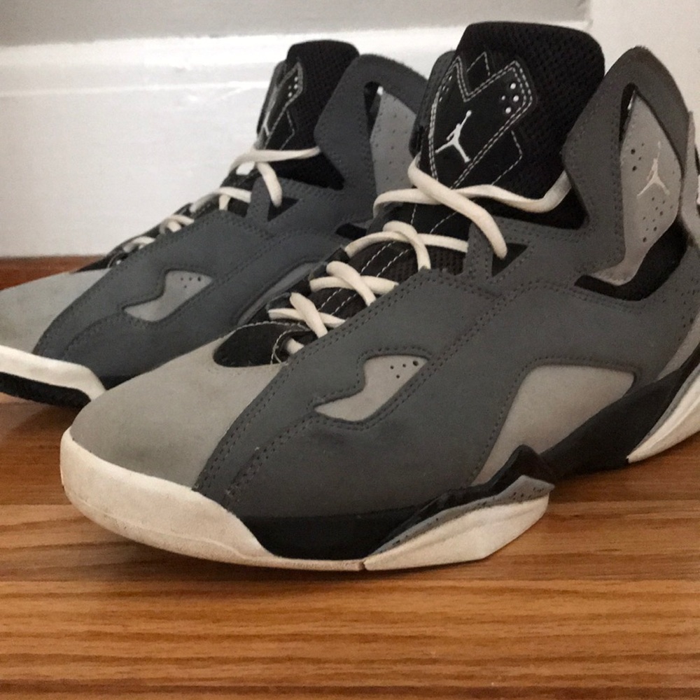 Men Jordan true flight